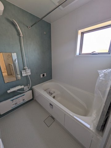 【常磐上湯長谷町第3】　デザイナーズ新築建売住宅　1号棟　新生活応援キャンペーン実施中！の浴室|◆ユニットバスの写真です◆　フルオート機能で、時間帯を気にせず、家族全員が暖かい湯船に浸かることができます。　一日の疲れを癒してくれそうですね♪