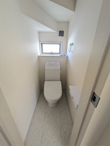 【常磐上湯長谷町第3】　デザイナーズ新築建売住宅　1号棟　新生活応援キャンペーン実施中！のトイレ|コンパクトで使いやすいトイレです