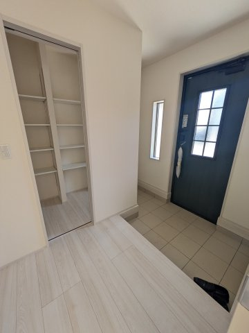 【常磐上湯長谷町第3】　デザイナーズ新築建売住宅　1号棟　新生活応援キャンペーン実施中！の玄関|大きなスペースがあり、収納には困りません