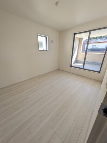 【常磐上湯長谷町第3】　デザイナーズ新築建売住宅　1号棟　新生活応援キャンペーン実施中！の洋室|◆居室の写真です◆　日当たり良好の居室は気持ちが良いですね。