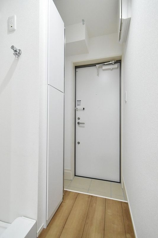 サザンフロント六町の玄関