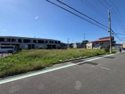 【前面道路含む現地写真】 | 北余部　新築分譲住宅 | 全室収納有！収納場所に困らず綺麗な室内を保てそうですね！