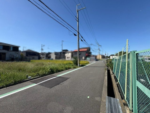 北余部　新築分譲住宅の前面道路含む現地写真|４ＬＤＫ+ウォークインクローゼット！暮らしやすい間取りです♪ 資料請求だけでもお気軽にお問い合わせください！