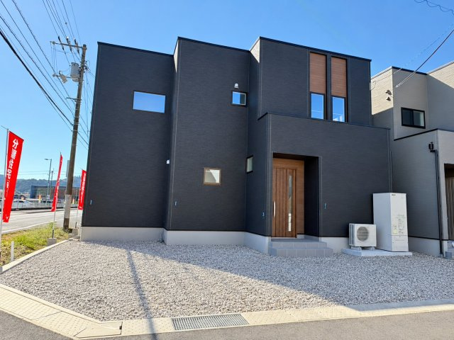 「開放感あふれる角地」土佐市蓮池2号地　新築一戸建て