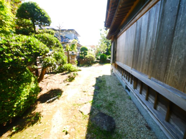 山武郡横芝光町横芝　中古戸建の庭|敷地約373坪  6SDK 庭園本格和風住宅 JR総武本線横芝駅徒歩約7分 