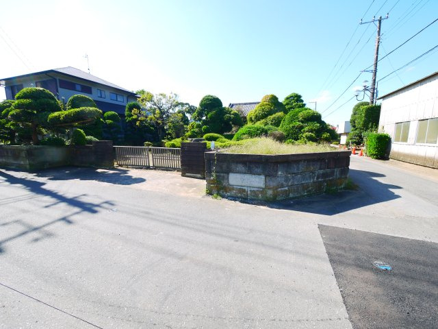 山武郡横芝光町横芝　中古戸建の駐車場|敷地約373坪  6SDK 庭園本格和風住宅 JR総武本線横芝駅徒歩約7分 