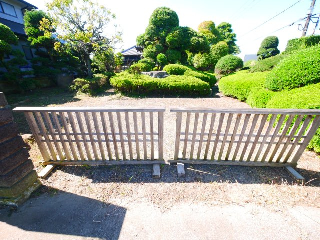 山武郡横芝光町横芝　中古戸建の庭|敷地約373坪  6SDK 庭園本格和風住宅 JR総武本線横芝駅徒歩約7分 
