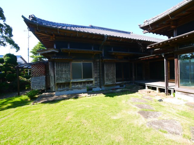 山武郡横芝光町横芝　中古戸建の庭|敷地約373坪  6SDK 庭園本格和風住宅 JR総武本線横芝駅徒歩約7分 