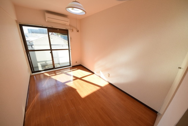 千葉市中央区新宿１丁目の賃貸マンションの内装