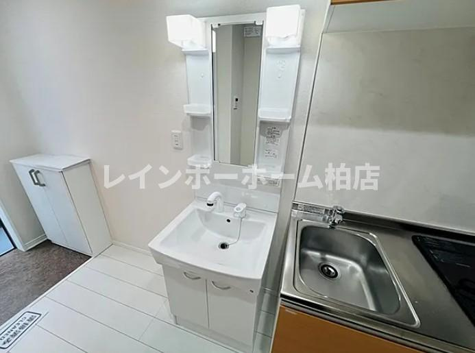 特典：仲介手数料が不要です‼の洗面所|独立洗面台です