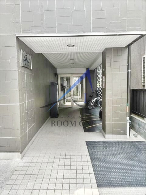 グラド新宿のエントランス|エントランスです。