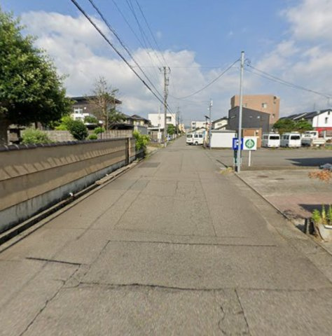 福井市二の宮2丁目　土地の前面道路含む現地写真