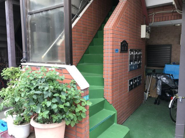 キャスティール四倉のエントランス