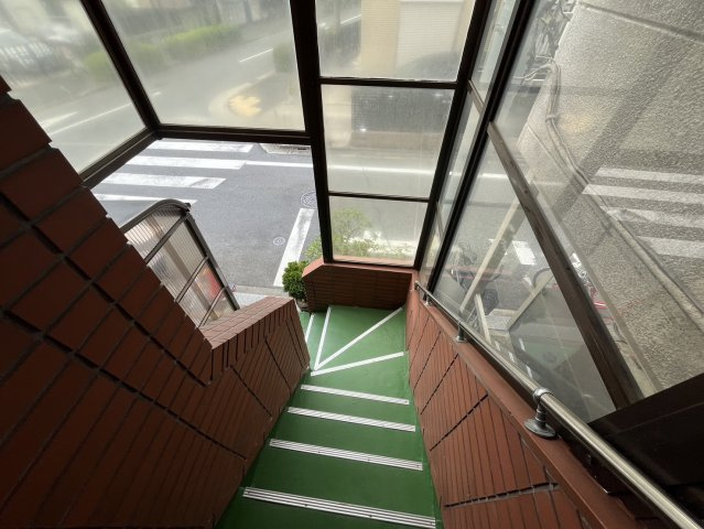 キャスティール四倉のエントランス