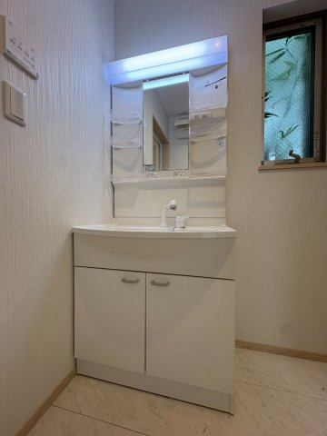川崎市多摩区東三田２丁目の一戸建ての洗面所