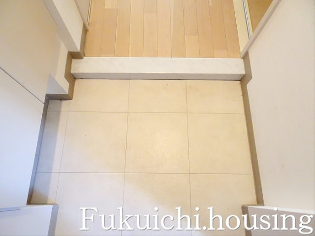 ビーコンヒル東松原の玄関
