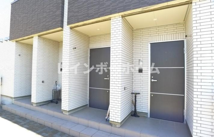 担当エリアのルームアドバイザーが直接対応のエントランス|毎日通るエントランスはこのようになっています