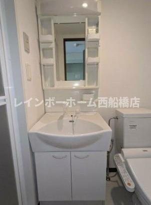 ジュメル京成船橋の独立洗面台