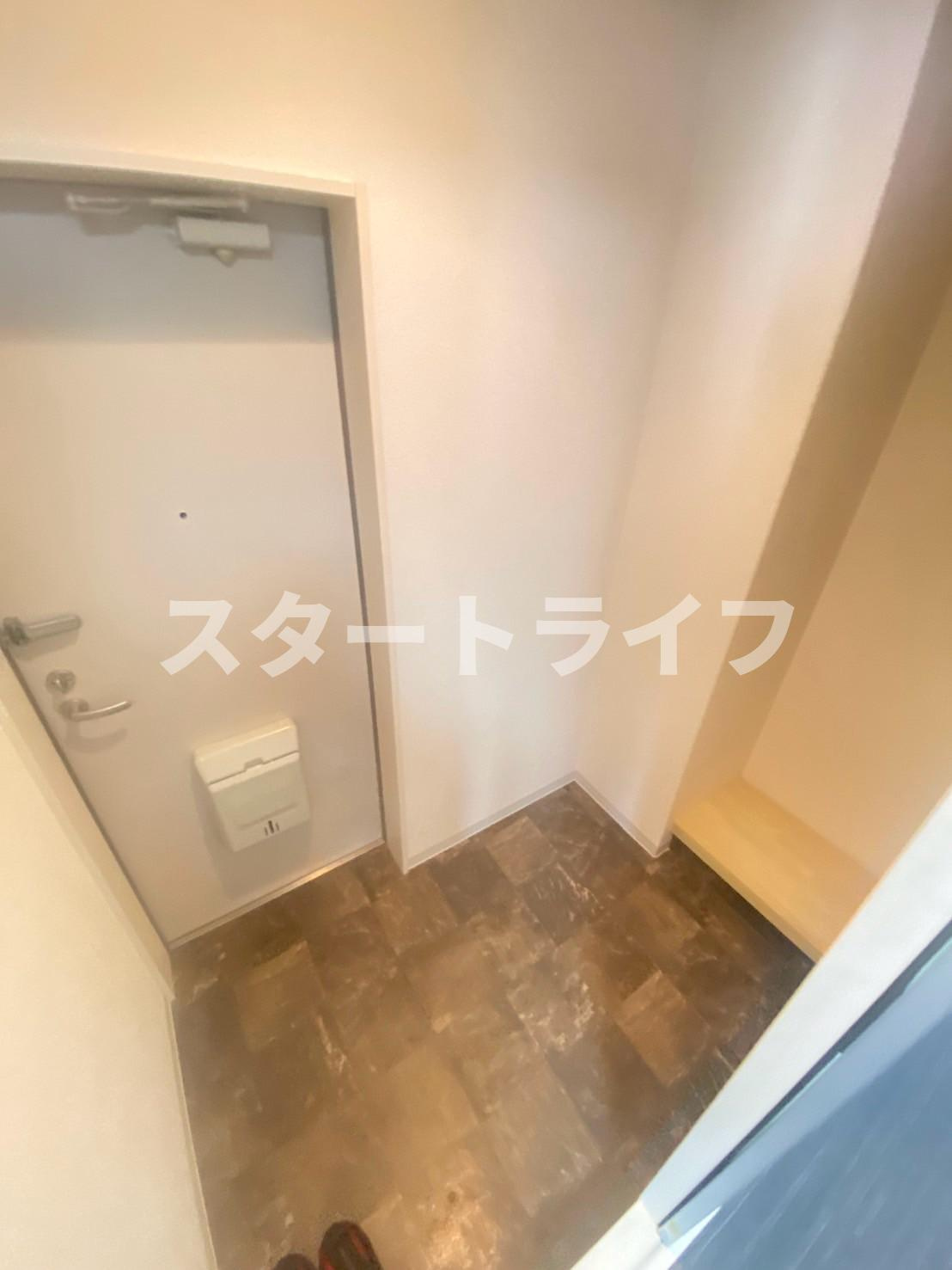 大阪市都島区都島本通２丁目の賃貸マンションの玄関