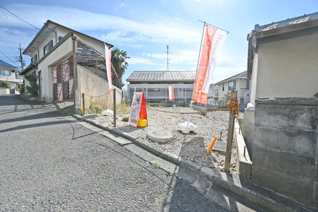 Hapikurutown京都府向日市上植野町山ノ下建築条件付き土地の外観|駅徒歩4分の通勤・通学・生活全般に便利な立地となっています。