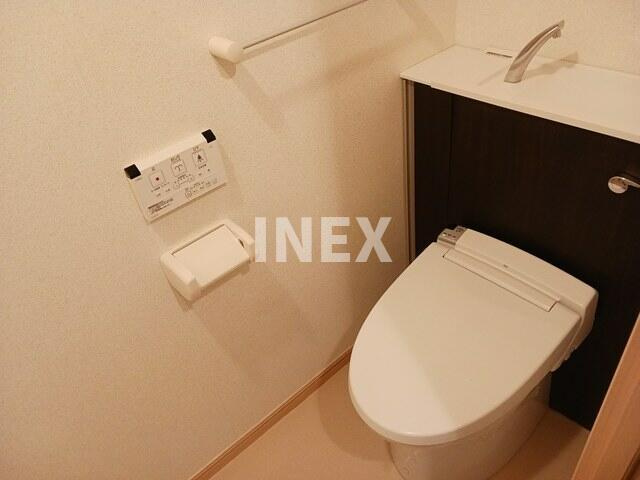 横浜市南区中村町３丁目の賃貸マンションのトイレ