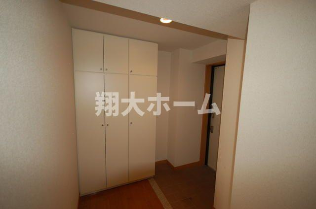 ライツェント石島の玄関