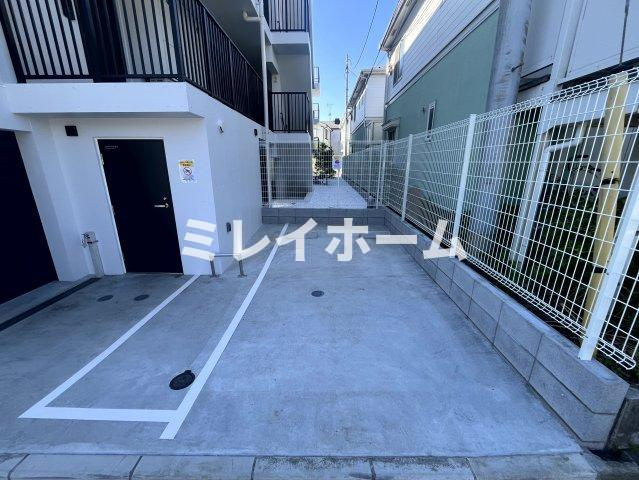 GENOVIA大森町の駐車場