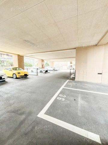 エバーライフ久留米中央の駐車場