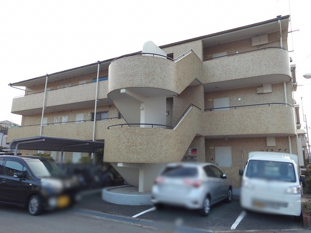ハイツアイの外観