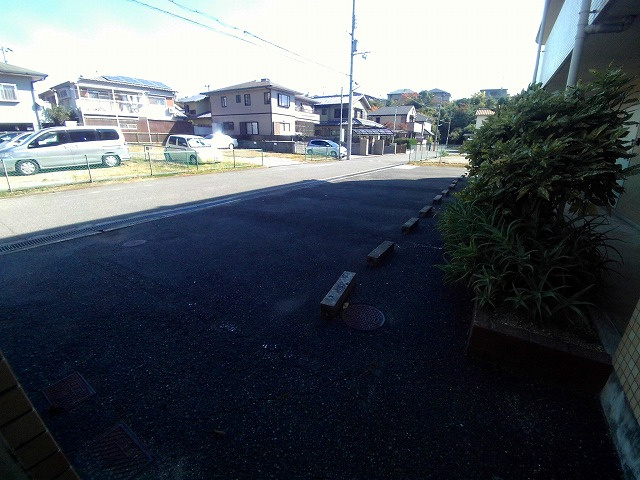 ハイツアイの駐車場