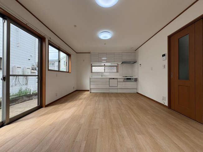 【居間・リビング】 | アトムセレクト東船橋４丁目中古戸建て