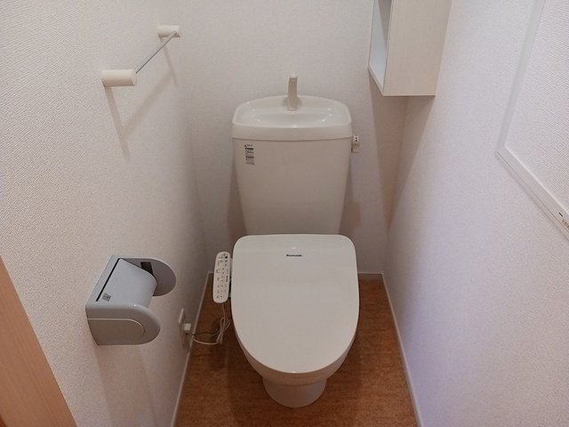 プラシードつくばＡのトイレ|温水洗浄便座です