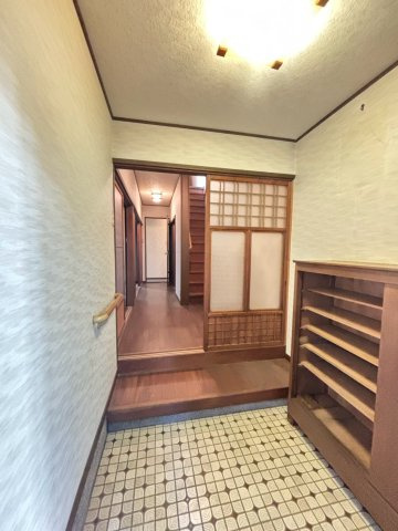 須磨区北町3丁目 中古戸建の玄関