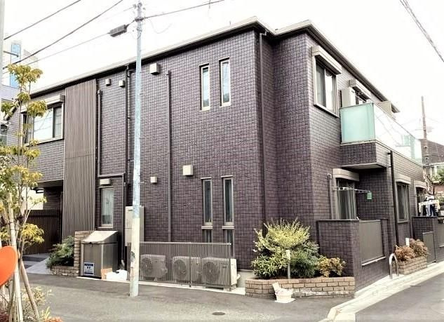 トミークレスト初台の外観