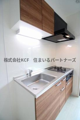 CLOVER津福のキッチン|コンパクトなキッチンで掃除もラクラク