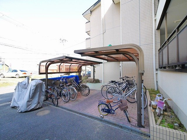 ダルバールやまとのその他共用部分|自転車置き場