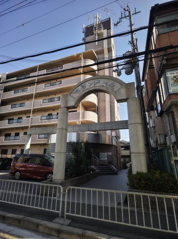 プランドールのエントランス|清潔なエントランスです