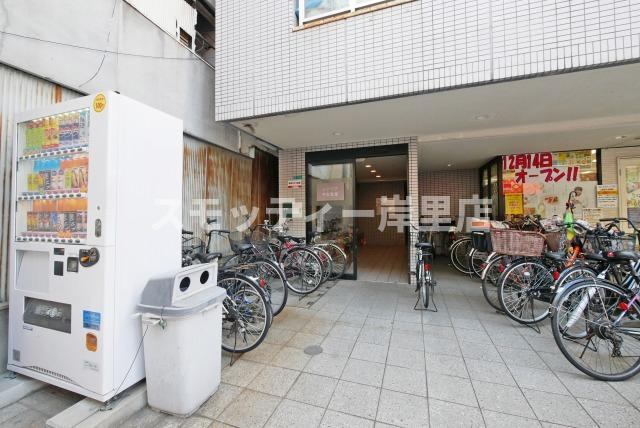 レナジア中加賀屋のエントランス