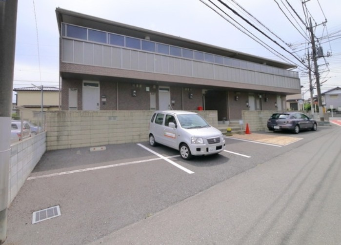 イーハトーヴ諏訪の駐車場