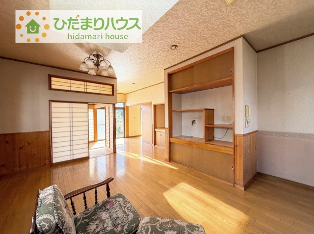 【居間・リビング】 | つくばみらい市陽光台２丁目　中古戸建 | 家族団らんの時間も増えそうなくつろぎのLDK☆