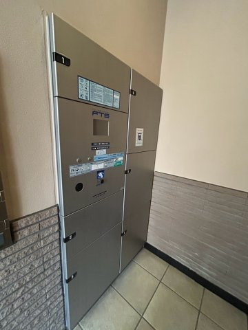 ミオカステーロ六町の設備|不在時にも荷物を受け取れる、便利な宅配ボックス。