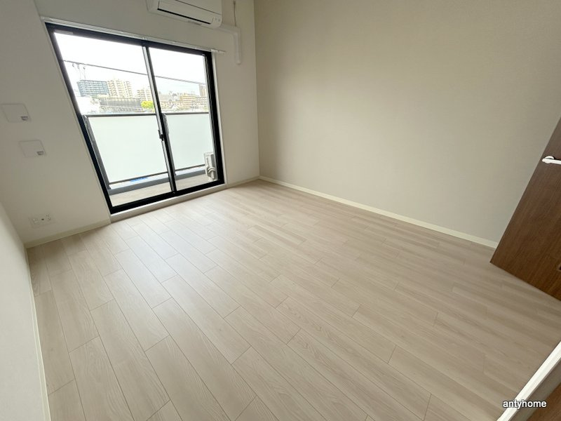 Mv.fm大阪放出2　仲介手数料無料の寝室