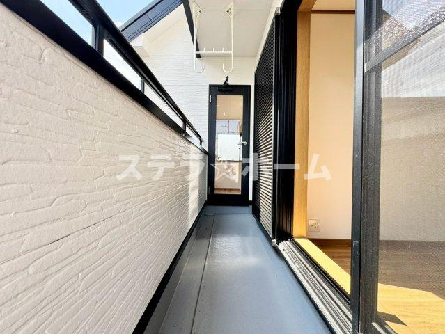 箕面市西小路3 中古戸建のバルコニー|バルコニーからの眺めを楽しみながら食事をしませんか