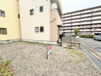 【外観】 | 陽当たり良好な南西向き！たっぷりの陽光に包まれる明るい住まいになりますね♪