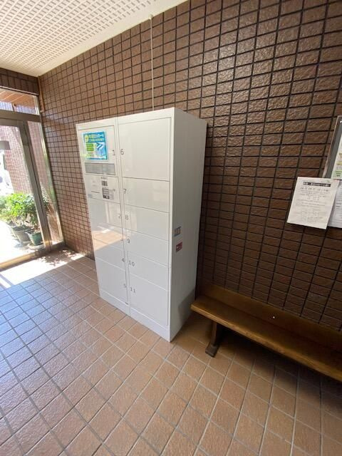 ホソブチマンションのエントランス