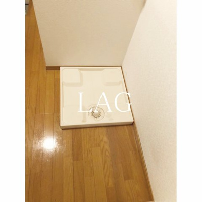 【設備】 | ピアッツァ新宿 | 室内洗濯機置き場です