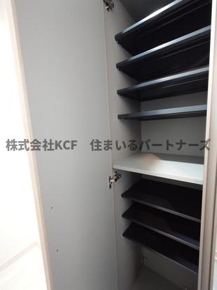 THENOBLES 花畑の収納|専用の収納スペースです