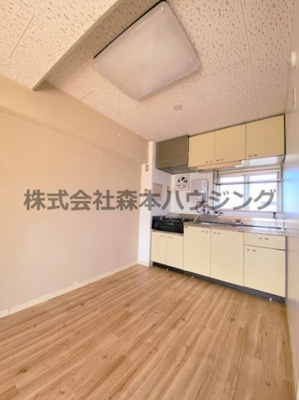 【居間・リビング】 | 　ビレッジハウス春日Ⅰ　2号棟 | きれいなキッチンスペースです