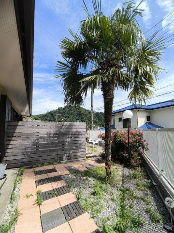 高台の分譲地内　南西角地の外観|庭