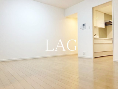 【居間・リビング】 | プラウドジェム市ヶ谷 | 洋室のお部屋です。